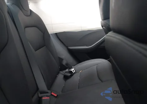 2025 Tesla Model 3 Long Range Rear-Wheel Drive/Standard Rear-Wheel Drive from USA, damaged, VIN 5YJ3E1EA0SF909348